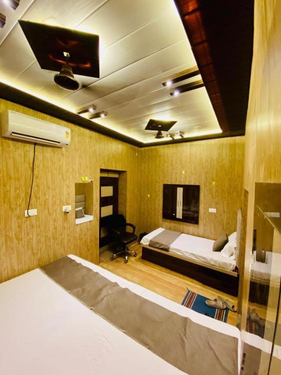 Namo Guest House Only For Indians Waranasi Zewnętrze zdjęcie
