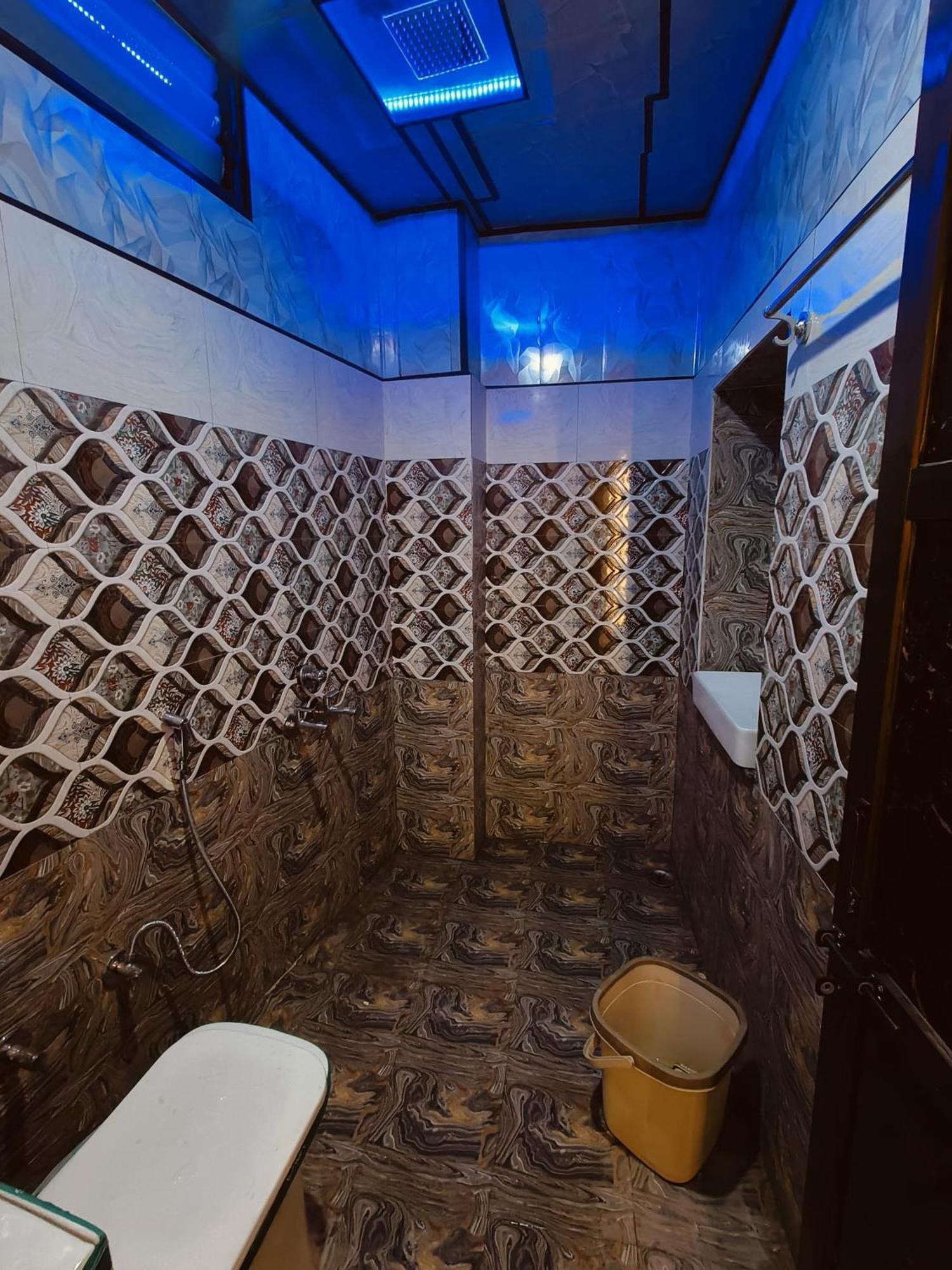 Namo Guest House Only For Indians Waranasi Zewnętrze zdjęcie